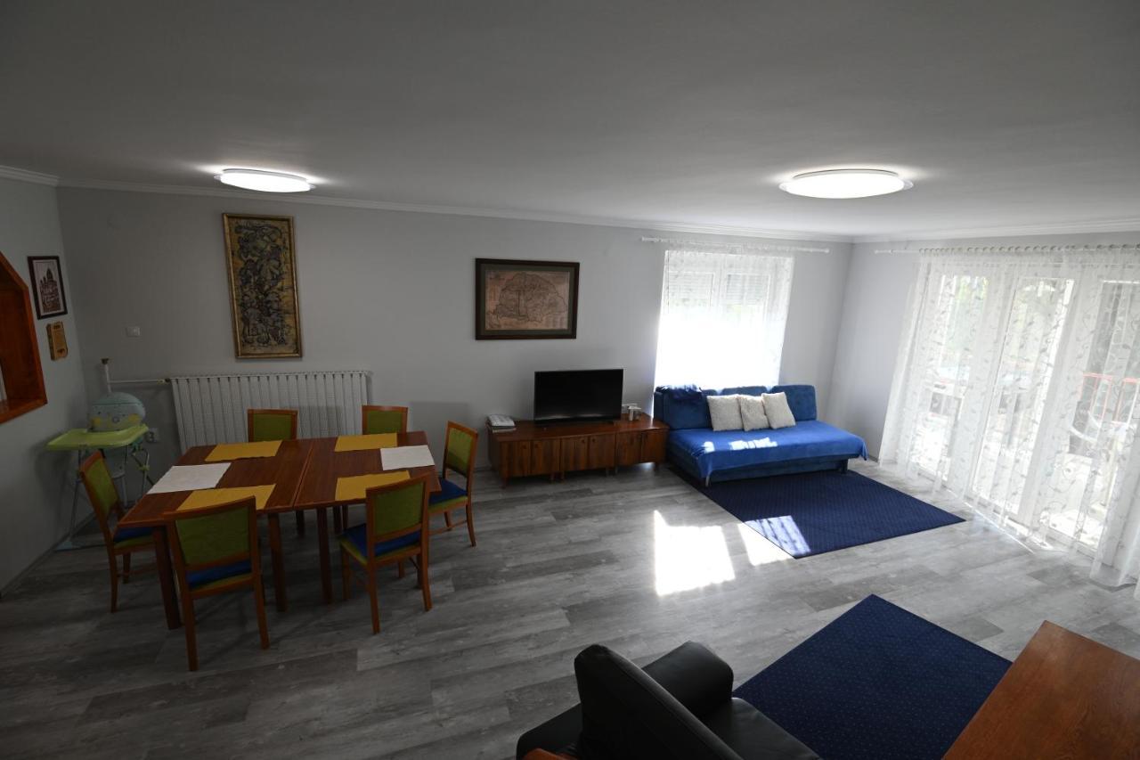 Borbarat Vendeghaz Villa Eger Exterior photo